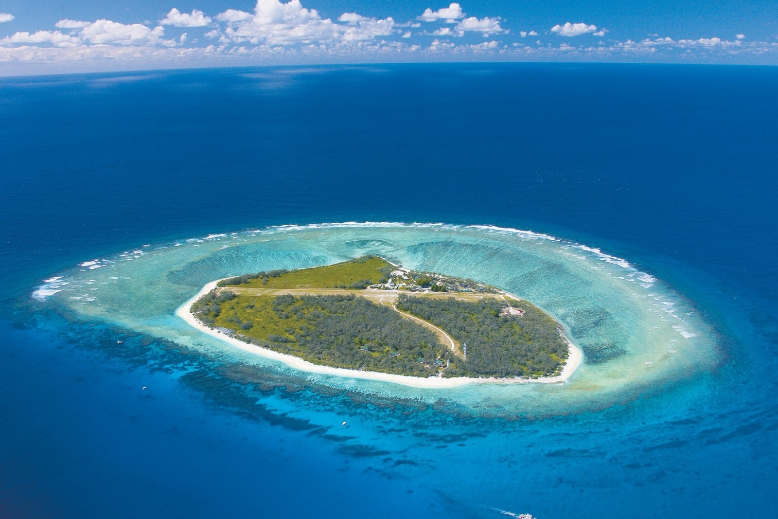 Aerial view of the Lady Elliot Island | Better Tomorrow News